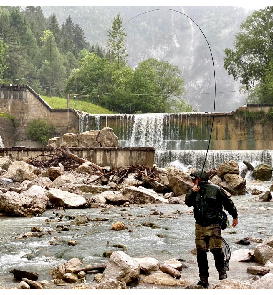 Tenkara fishing in the Dolomites
